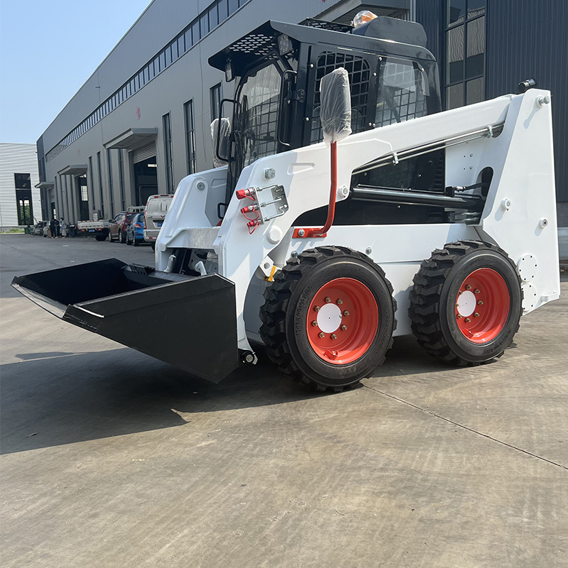 Колесный погрузчик с бортовым поворотом