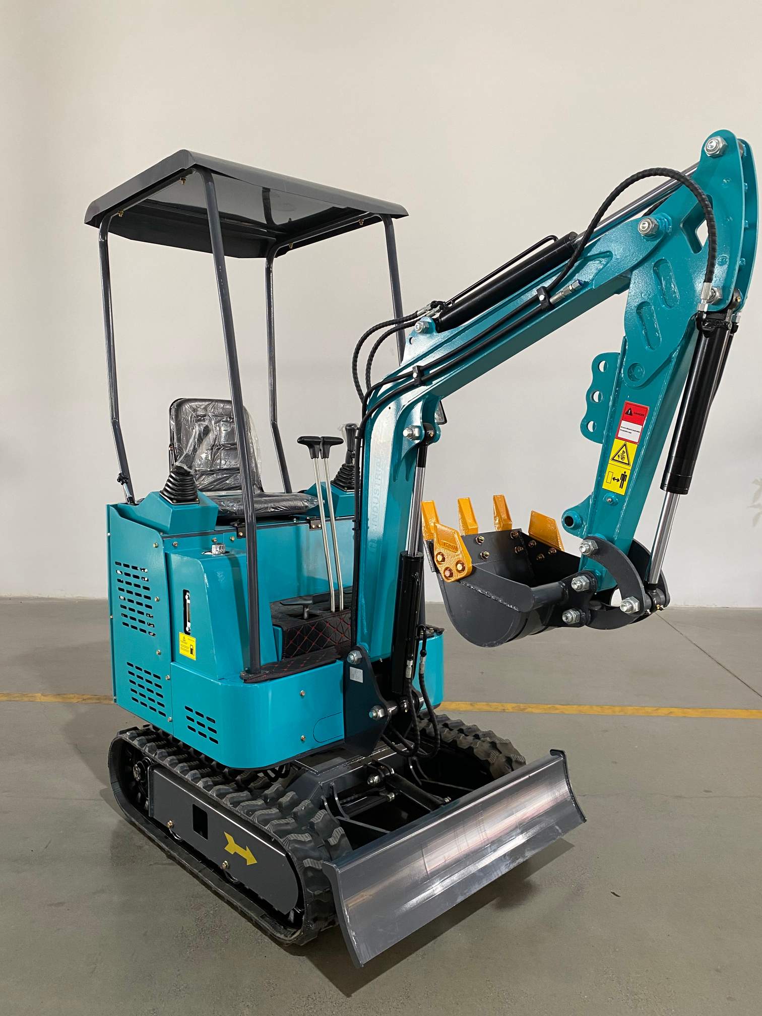 1,5-тонный мини-экскаватор