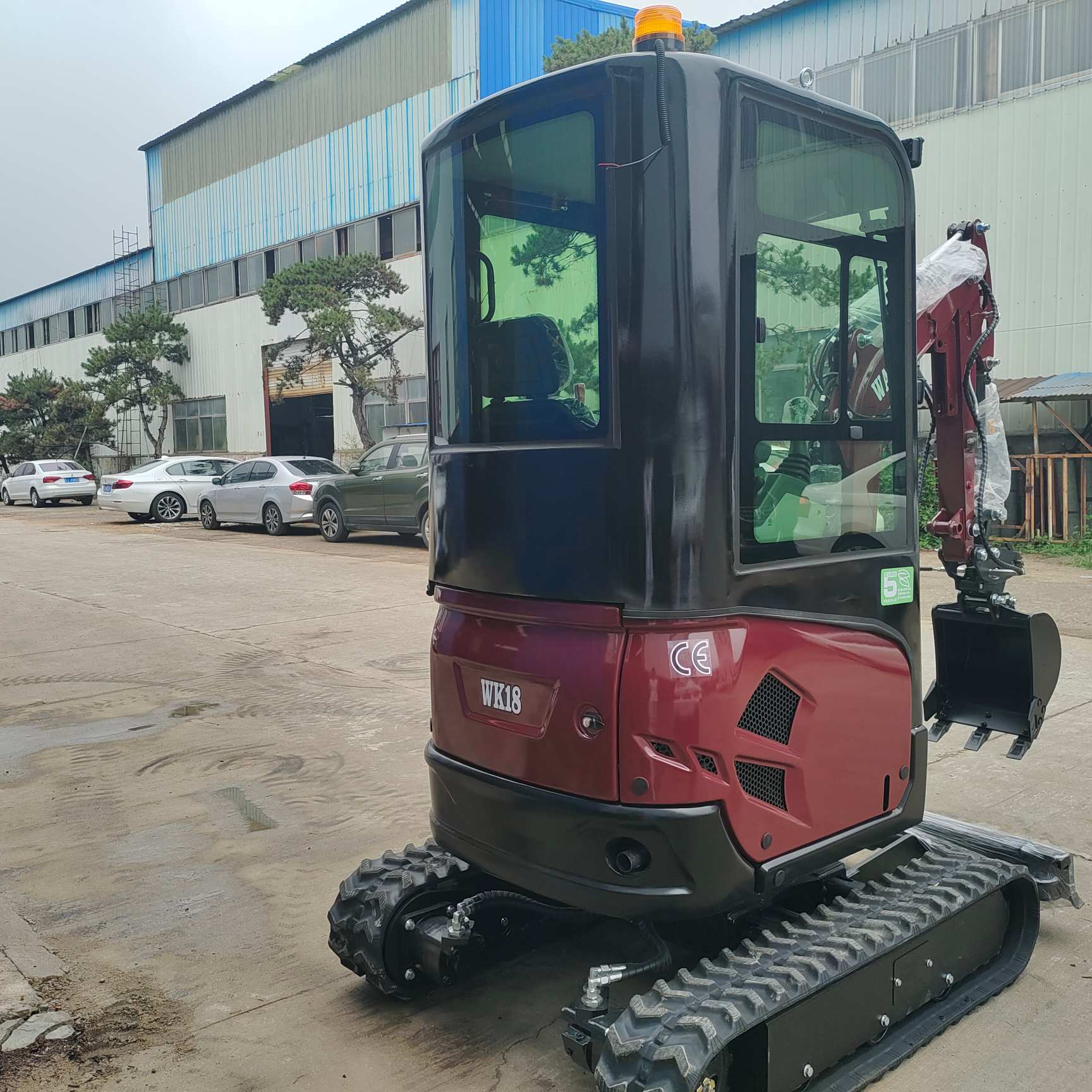 1,8-тонный мини-экскаватор